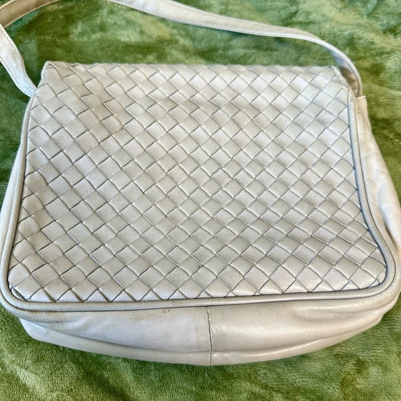 Bottega Veneta Woven Crossbody Bag - Picture 3 of 8
